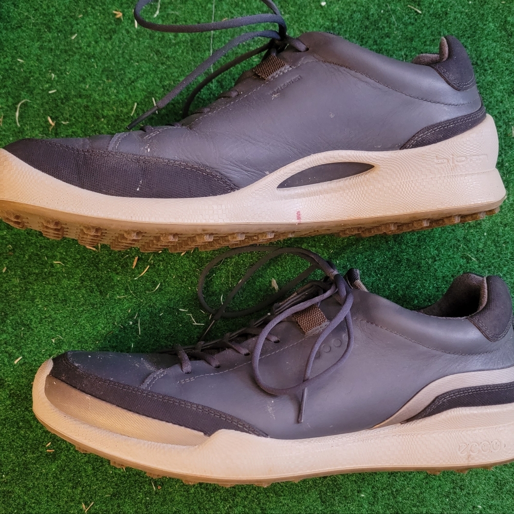 Ecco Golf Shoes - Picture 2 of 7